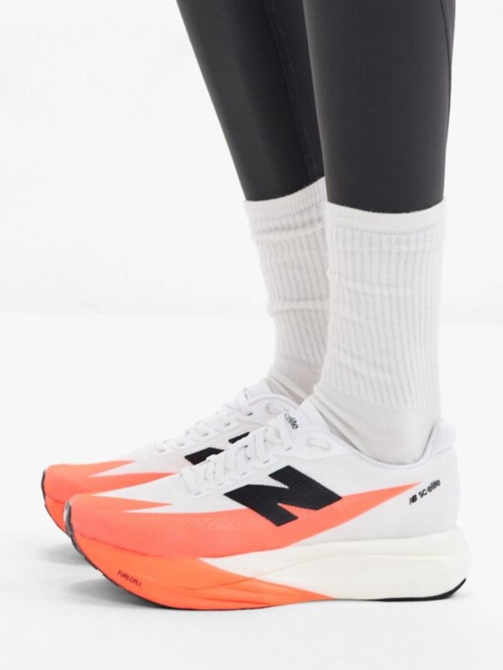 New Balance FuelCell Supercomp Elite V5 9.5US Color Urgent Red/White/Black NWT - Picture 5 of 5